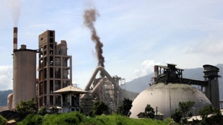 Komitmen Operasional Ramah Lingkungan, Semen Padang Modifikasi EP Jadi BHF di Pabrik Indarung IV 1 Kawasan Indarung IV PT Semen Padang.