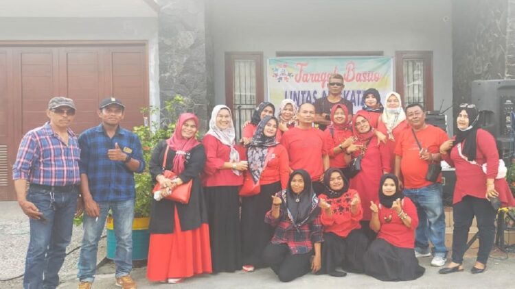 Jaga Silaturahmi, Temu Lintas Alumni SMPN 21 Padang Berjalan Penuh Keakraban 1 Pertemuan lintas alumni SMPN 21 Padang.