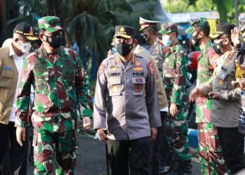Besok, Kapolri dan Panglima TNI akan Berkunjung ke Sumbar 15 Tinjau Bangkalan dengan Panglima TNI, Kapolri Paparkan Langkah Selamatkan Warga dari Covid-19