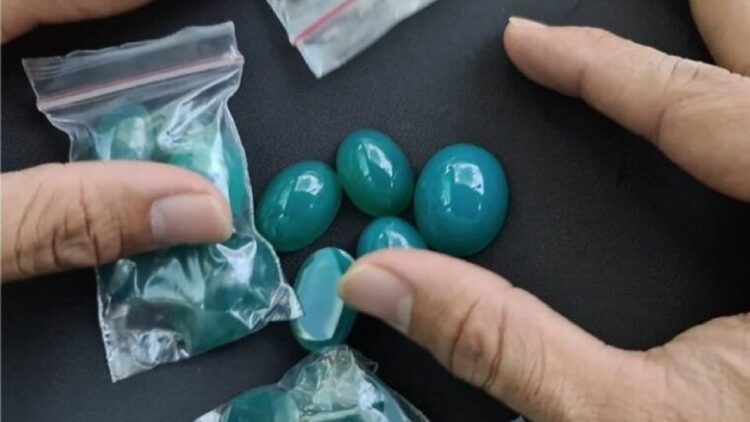 Aksi Pencurian Batu Akik Seharga Rp11 Miliar Terungkap, Ternyata Ada yang Disimpan dalam Tanah 1 Batu akik yang diamankan oleh tim Gagak Hitam sebagai barang bukti hasi kejahatan.