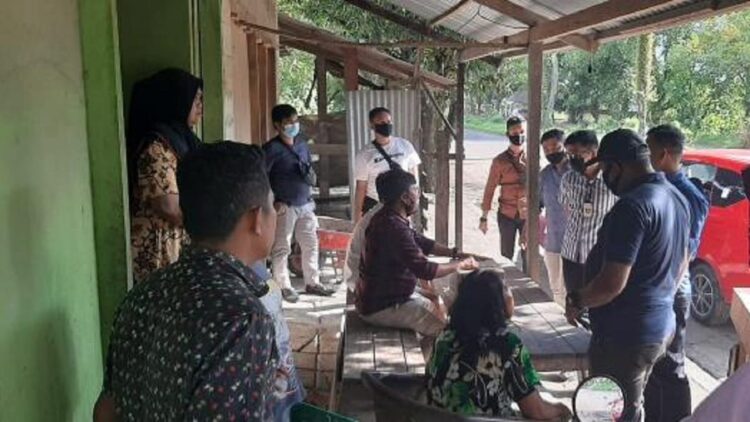 Tersangka pungli di Padang Pariaman diciduk polisi.