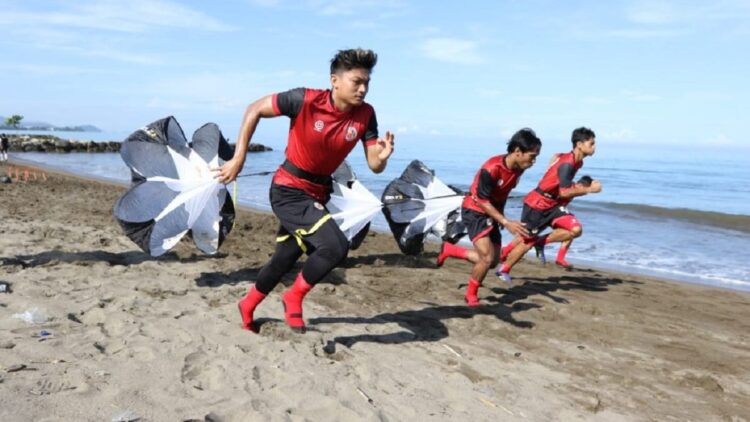 Tiga pemain muda yang baru direkrut Semen Padang FC.