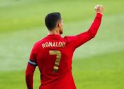 Timnya Tersingkir di 16 Besar, CR7 Tetap Dapat Sepatu Emas di Euro 2020