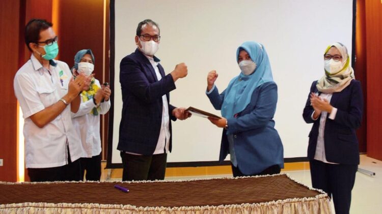 Penyerahan SK Direktur Operasional SPH.