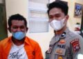 Usai Ditangkap, Izet Minta Maaf pada Korbannya dan Netizen di Mapolda Sumbar 5 Usai Ditangkap, Izet Minta Maaf pada Korbannya dan Netizen di Mapolda Sumbar
