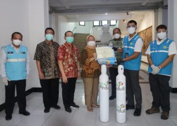 PLN Salurkan Bantuan Oksigen ke Sejumlah RS di Jawa Tengah
