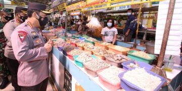 Tinjau Pasar Modern BSD, Kapolri Ingin Prokes Tetap Dijalankan agar Level PPKM Turun 8 Tinjau Pasar Modern BSD, Kapolri Ingin Prokes Tetap Dijalankan agar Level PPKM Turun