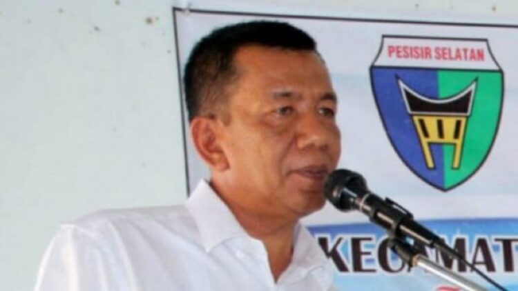 Bupati Pesisir Selatan, Rusma Yul Anwar.