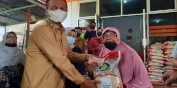 Pemko Pariaman Dapat Bantuan 61 Ton Beras dari Pemerintah Pusat untuk Keluarga Terdampak PPKM