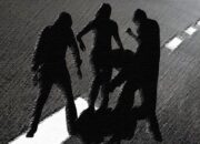 Ngeri! Dua Pengendara Motor Dianiaya hingga Luka Parah saat Melintas di Simpang Alang Laweh Padang