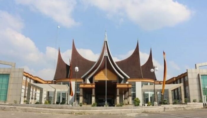 Wah! Ada Anggaran Rp1,4 Miliar untuk Pengadaan Mobnas Dua Pimpinan DPRD Dharmasraya