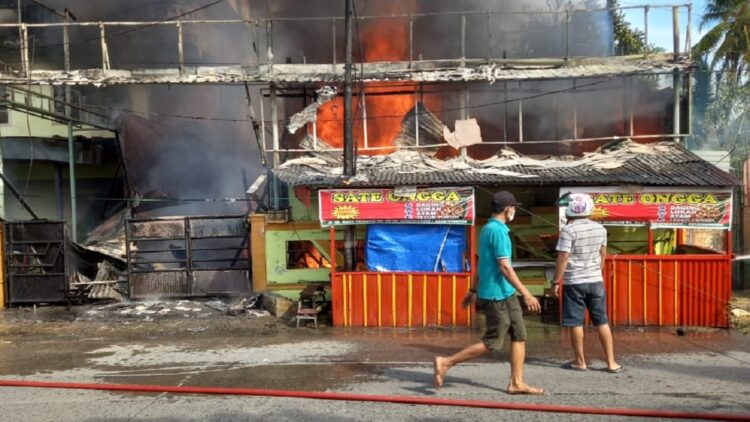 Kebakaran yang terjadi di Andaleh, Kecamatan Padang Timur, Kota Padang.