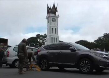 Waduh! Oknum Anggota Satpol PP Padang Adu Mulut dengan Petugas Gegara Parkir Liar