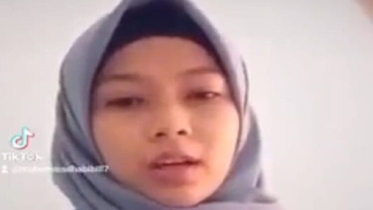 Soal Video Pengakuan Mahasiswi UNP yang Hilang, Ini Respon Polisi 1 Tangkapan layar video klarifikasi mahasiswi yang dilarikan dukun.