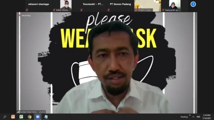 Dr. dr. Andani Eka Putra hadir di webinar Semen Padang.