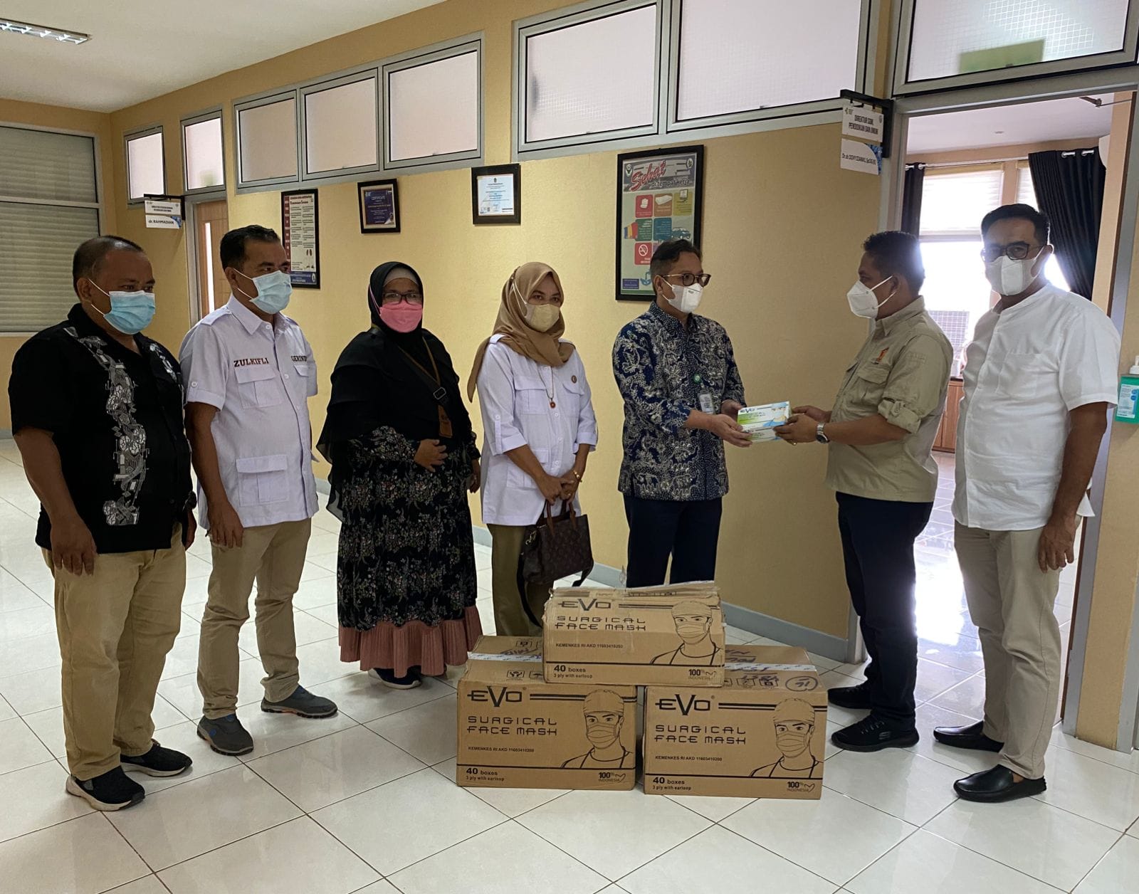 Andre Rosiade dan Gerindra Bantu Masker untuk RS M Djamil dan RS Unand 2 04C65841 0CCE 40FD 96E8 BAD71DC26411