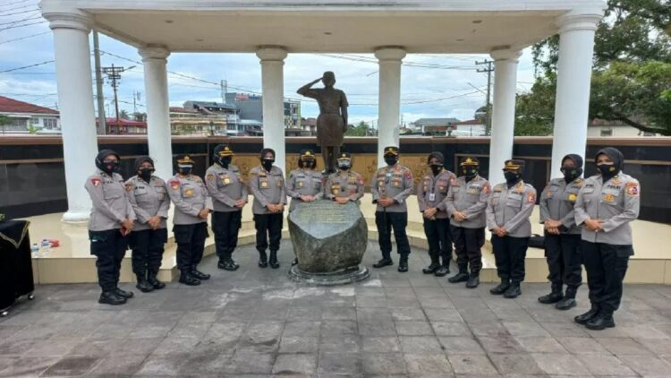 Pamen Polwan Polri di Bukittinggi. (Antarasumbar/Al Fatah)