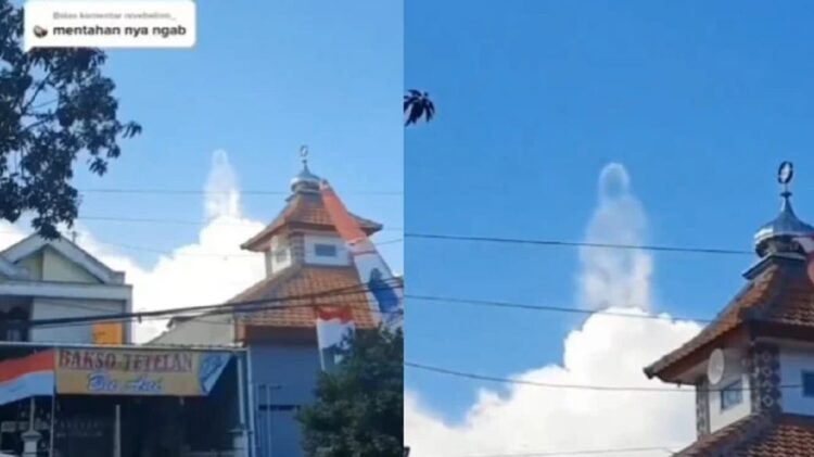 Viral Video Penampakan Awan Putih Berbentuk Manusia (Instagram/smart.gram)