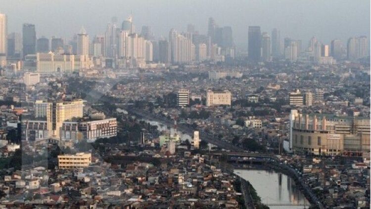 Ilustrasi tata kota Jakarta yang terlihat semrawut. (antara)