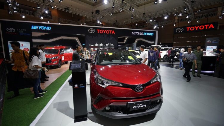 Diskon PPnBM Mulai Pulihkan Industri Otomotif Nasional, Gaikindo: Kami Berharap Diperpanjang 1 ilustrasi pameran mobil di Indonesia. (net)