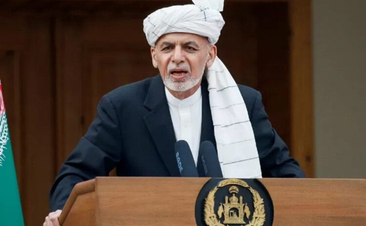 "Taliban Menang", Presiden Afghanistan Kabur ke Tajikistan 1 Presiden Ashraf Ghani berpidato saat pelantikannya sebagai presiden Afghanistan yang baru, di Kabul, Afghanistan, Senin (9/3/2020). ANTARA FOTO/Reuters-Mohammad Ismail/hp.