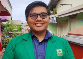 Mantap! Mahasiswa Binaan UPZ Semen Padang Ini Raih Predikat Cum Laude di Unand