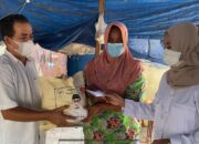 Andre Rosiade Bantu Ibu yang Besarkan 4 Anak di Mesin Pintu Air Purus Padang