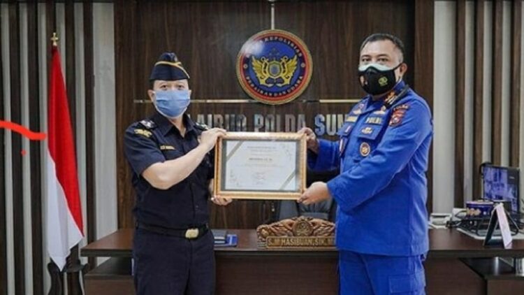 Dirpolairud Polda Sumbar Dapat Penghargaan dari Bea Cukai 1 Ditpolairud Polda Sumbar dapat penghargaan.