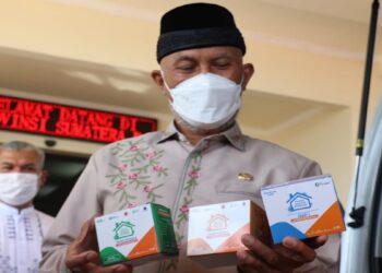 Gubernur Sumbar Jemput Bantuan Penanganan Covid-19 dari Presiden Jokowi 9 Gubernur Sumbar Jemput Bantuan Penanganan Covid-19 dari Presiden Jokowi