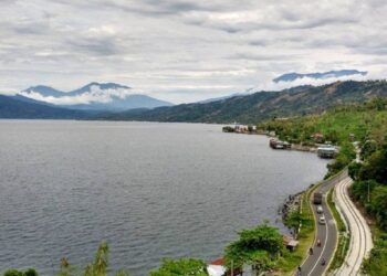 Danau Singkarak (Foto: jejakpiknik.com)