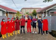 Cara unik TNI-Polri Salurkan Bantuan di Kota Padang