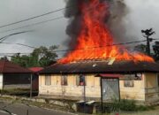 Satu Unit Rumah Tua Terbakar, Kerugian Ditaksir Capai Rp365 Juta