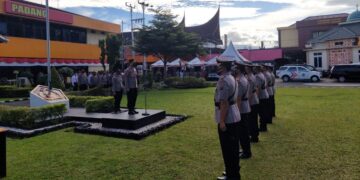 Satu Kasat dan Dua Kapolsek di Polresta Padang Diserahterimakan