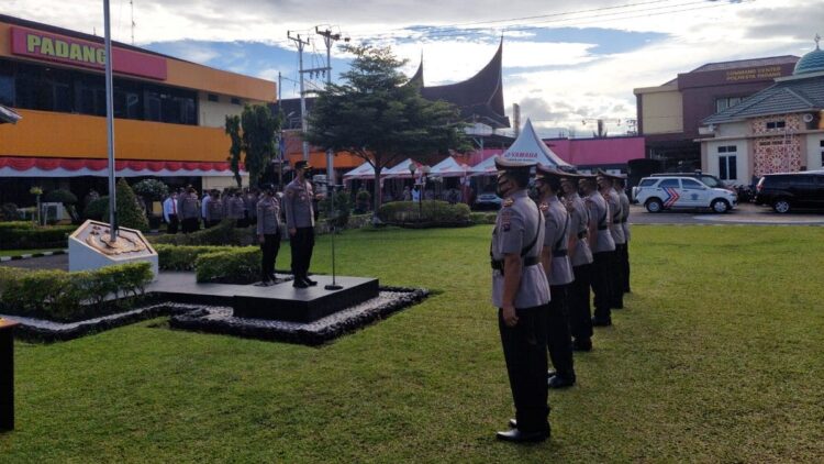 Sertijab di Mapolresta Padang.