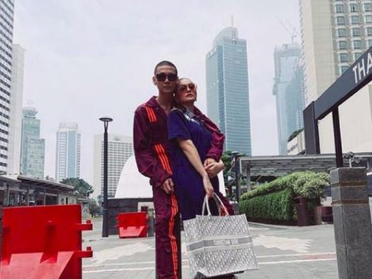 Unggah Foto di Instagram, Agnez Mo Akhirnya Blak-blakan Pacari Adam Rosyadi 1 Agnez Mo Akhirnya Blak-blakan Pacari Adam Rosyadi (Foto: Instagram Agnez Mo)