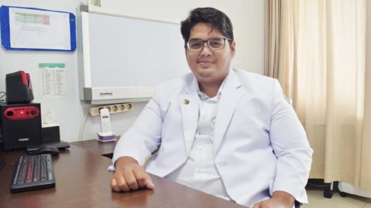 Waspada! Kista Ovarium Beresiko Incar Wanita Segala Usia 1 Spesialis Kebidanan Kandungan Konsultan Onkologi SPH Dr. dr. Syamel M SpOG K.Onk