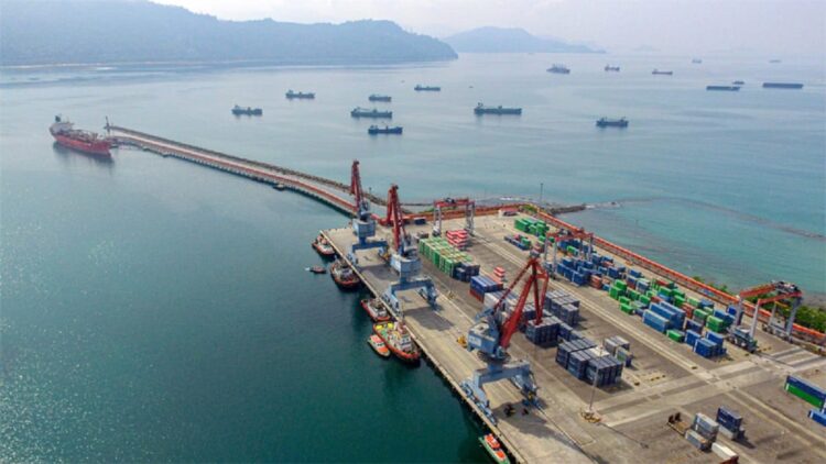 Bank Indonesia: Inflasi Sumbar masih Terkendali Melalui Kinerja TPID 1 Aktifitas di pelabuhan Teluk Bayur, Padang. (dok. istimewa)