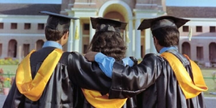 Akibat Pandemi COVID-19, Peminat Perguruan Tinggi Swasta Turun Hingga 30 Persen 1 Ilustrasi mahasiswa. (pixabay)