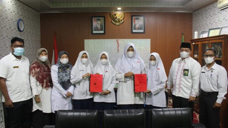 Pelajar Sawahlunto berprestasi yang proposalnya diterima di ajang bergengsi Nasional.