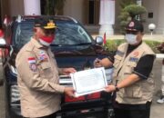 Daripada Bikin Gaduh, Gubernur Mahyeldi Akhirnya Serahkan Mobnas Baru untuk Penanganan Covid-19