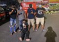 Ancam Orang Duduk di Warung dengan Sajam, Pria 18 Tahun Diciduk Polisi