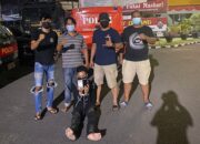 Ancam Orang Duduk di Warung dengan Sajam, Pria 18 Tahun Diciduk Polisi