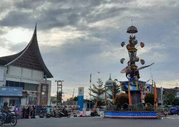 Tugu Tabuik Pariaman.