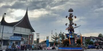 Tugu Tabuik Pariaman.