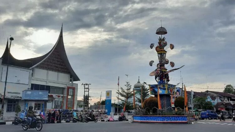 Tugu Tabuik Pariaman.