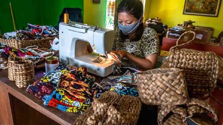 Platform Penjualan Online Harus Bantu UMKM Beradaptasi dengan Teknologi Digital 1 ilustrasi UMKM. (net)