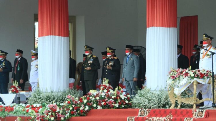 Sambut Dirgahayu RI ke-76, Kapolda Sumbar Ikut Upacara di Kantor Gubernur 1 Upacara 17 Agustus 2021 di Gubernuran.