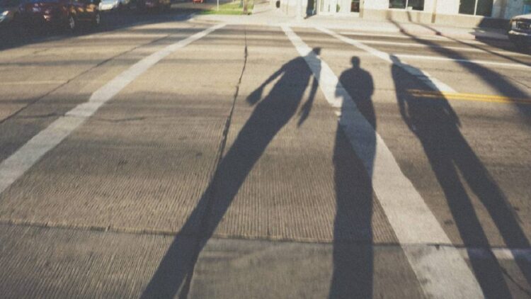 Ilustrasi bayangan manusia. (net)