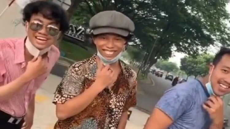 Viral Tiga Cowok Mirip Dono, Indro, Kasino Warkop DKI (Instagram/info_jakartatimur)