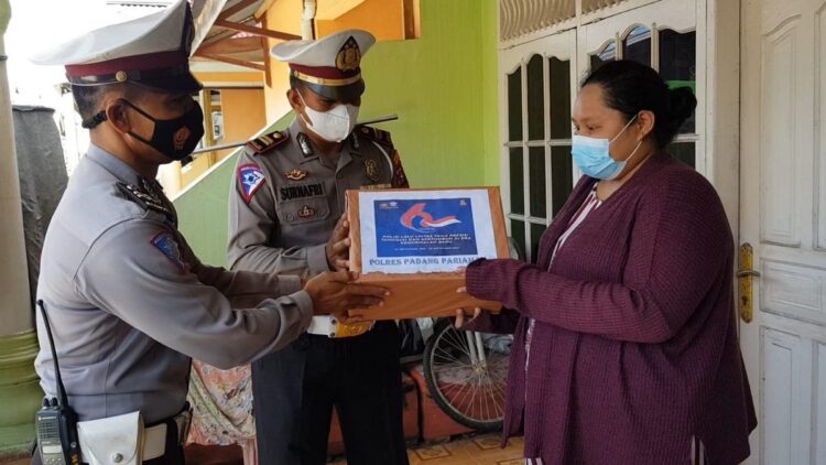 Operasi Patuh Singgalang 2021, Satlantas Polres Padang Pariaman Gelar Baksos 1 Baksos dari Satlantas Polres Padang Pariaman.